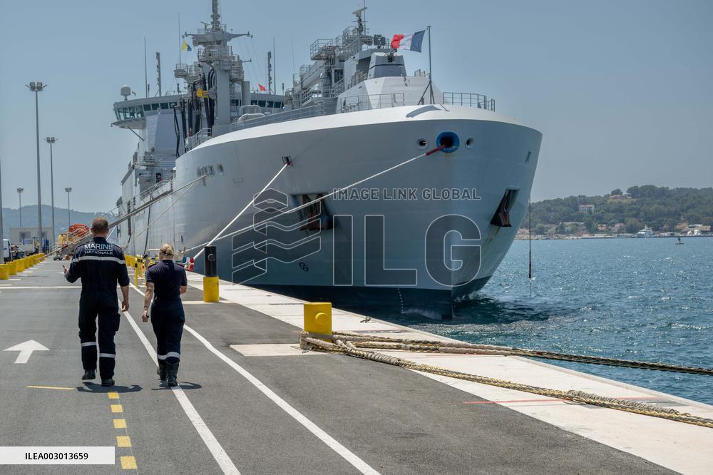 Amphibious Helicopter Carrier (PHA) Tonnerre Returns To Toulon