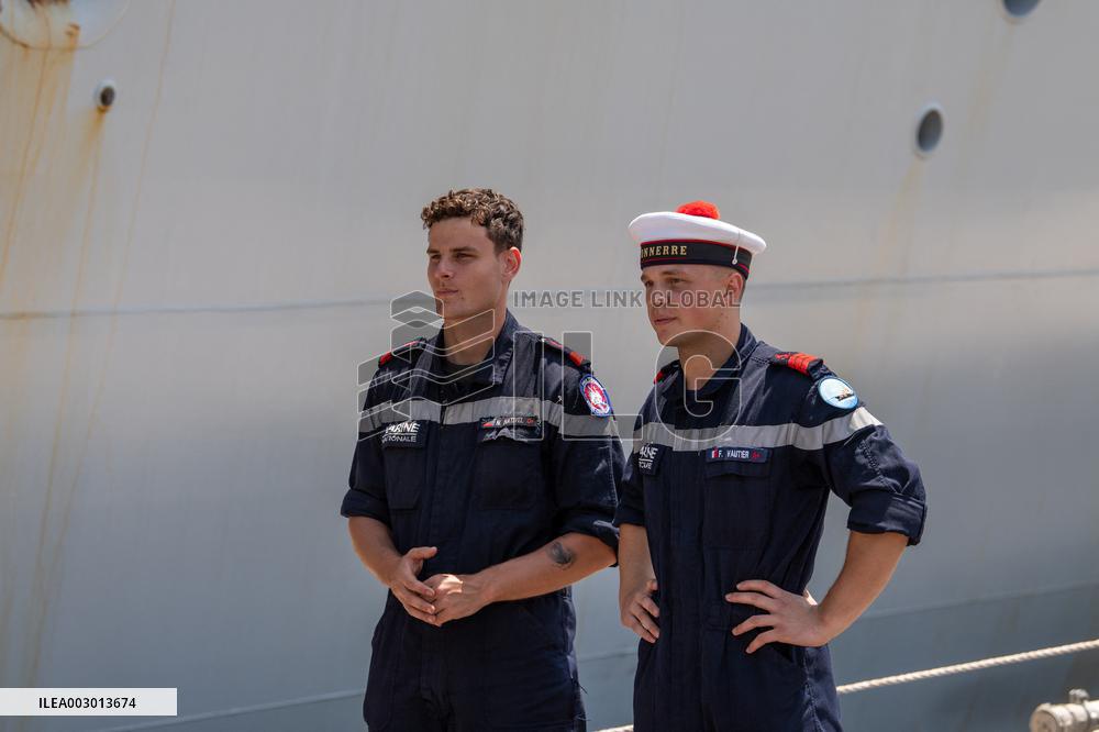 Amphibious Helicopter Carrier (PHA) Tonnerre Returns To Toulon