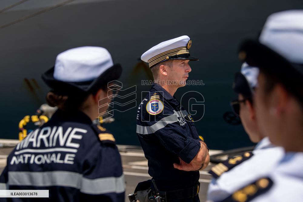 Amphibious Helicopter Carrier (PHA) Tonnerre Returns To Toulon