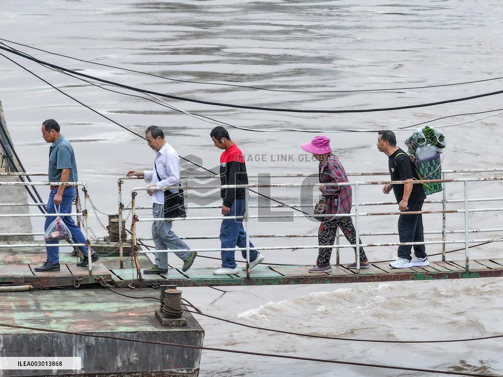 ChineseToday | Captain and his ferry of hopes in SW China