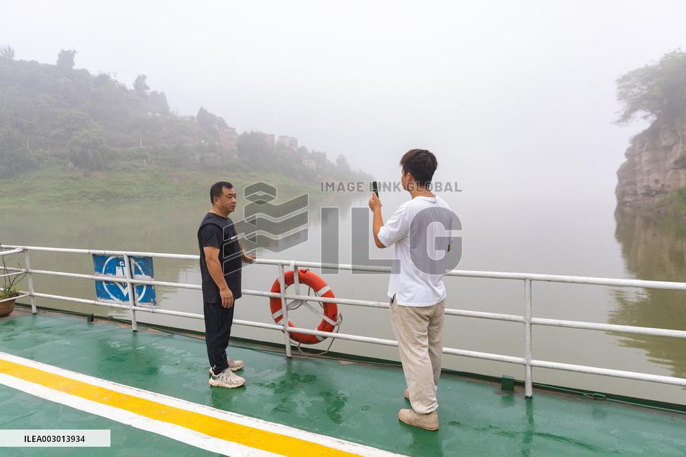 ChineseToday | Captain and his ferry of hopes in SW China