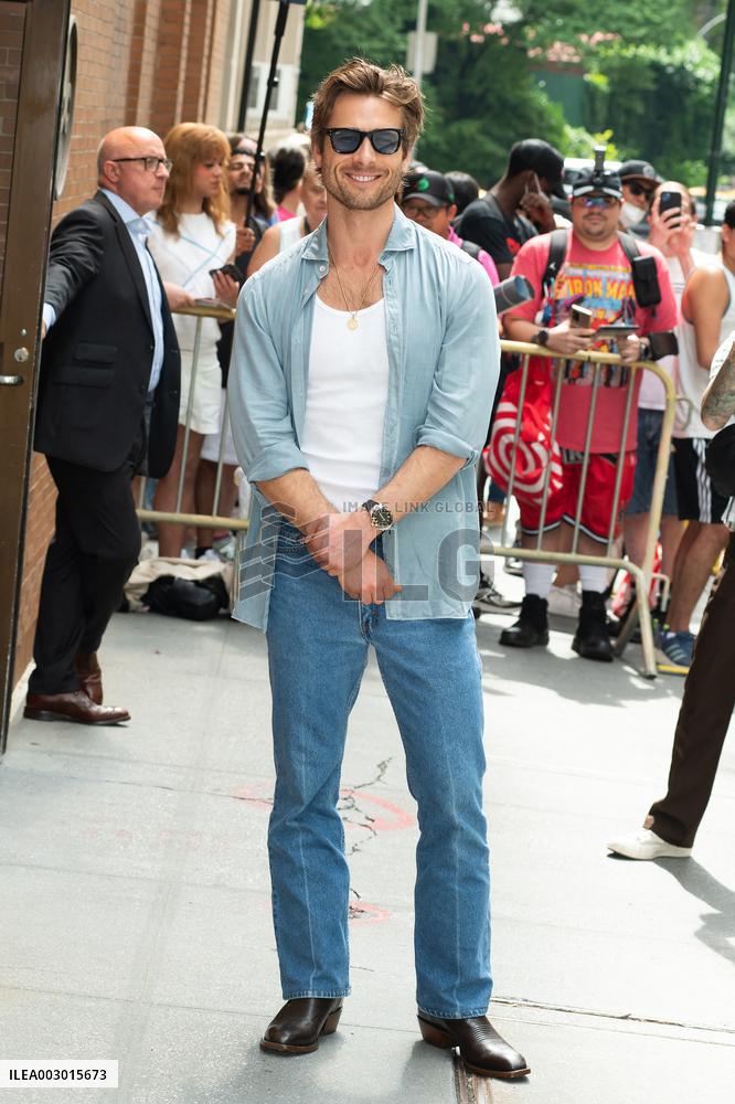 Glen Powell At TV Taping - NYC