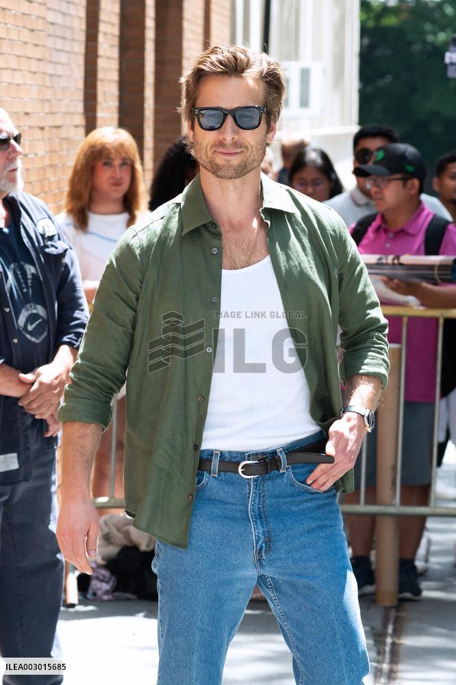 Glen Powell At TV Taping - NYC