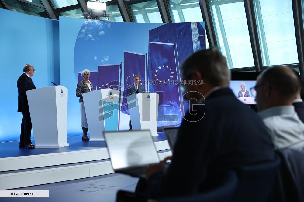 ECB Keeps Rates Unchanged - Frankfurt