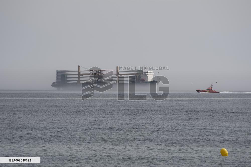 Emergency Plan Activated To Prevent Fuel Oil Spill From Reaching The Coast Of Ceuta