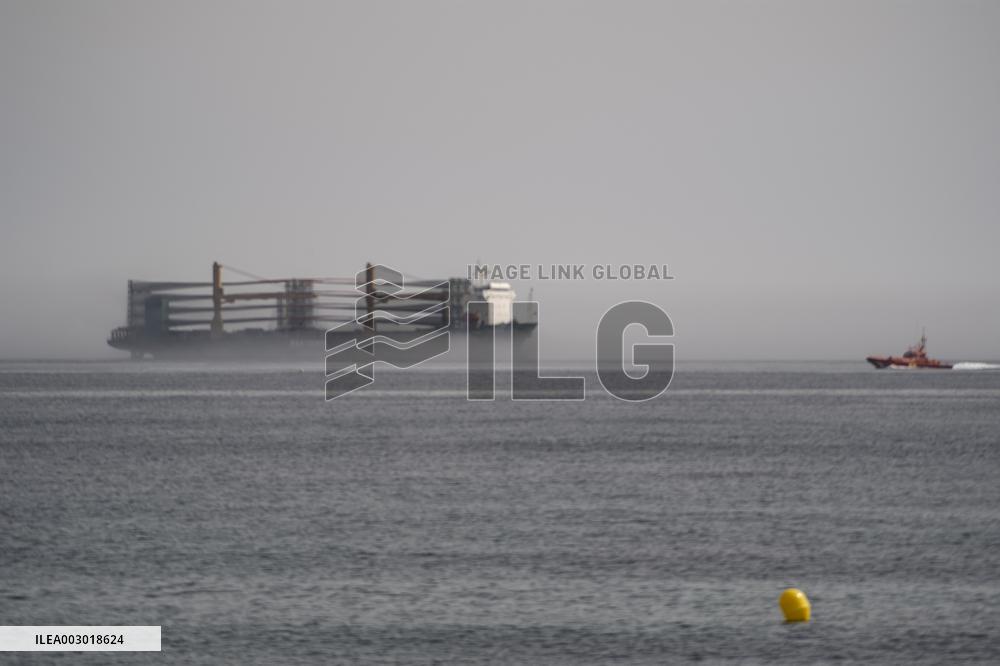 Emergency Plan Activated To Prevent Fuel Oil Spill From Reaching The Coast Of Ceuta