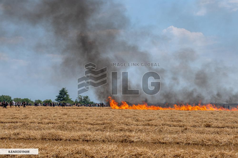 Rally against the construction of mega bassine - Migne Auxances