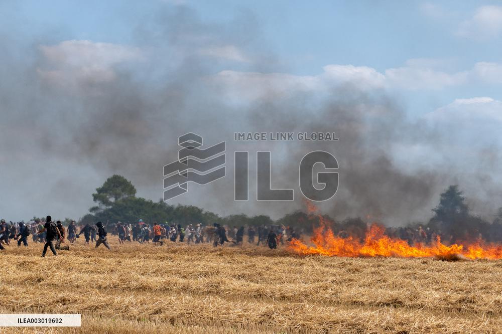 Rally against the construction of mega bassine - Migne Auxances
