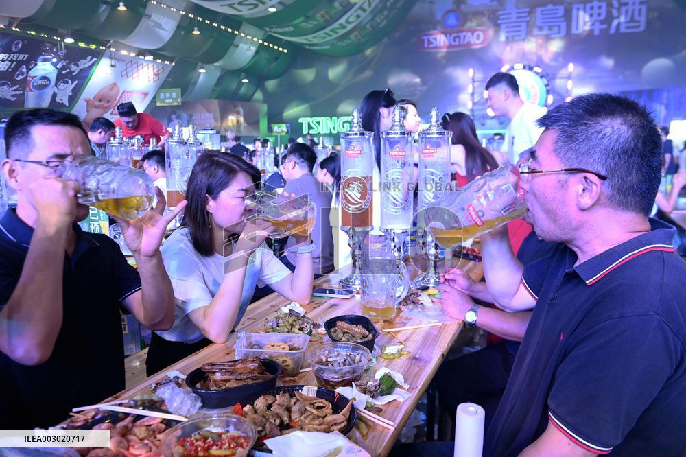 Tourists at 34th Qingdao International Beer Festival