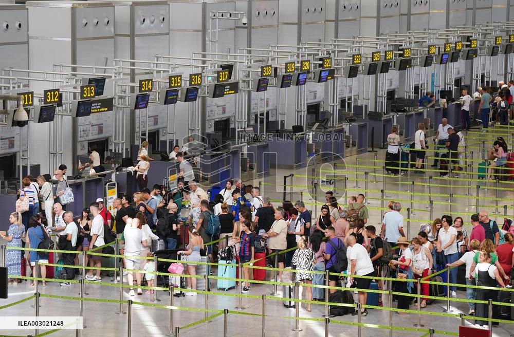 Airports Hit By Global IT Issue - Spain