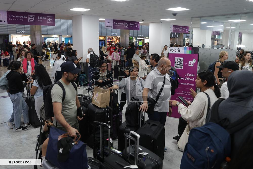Airports Hit By Global IT Issue - Mexico