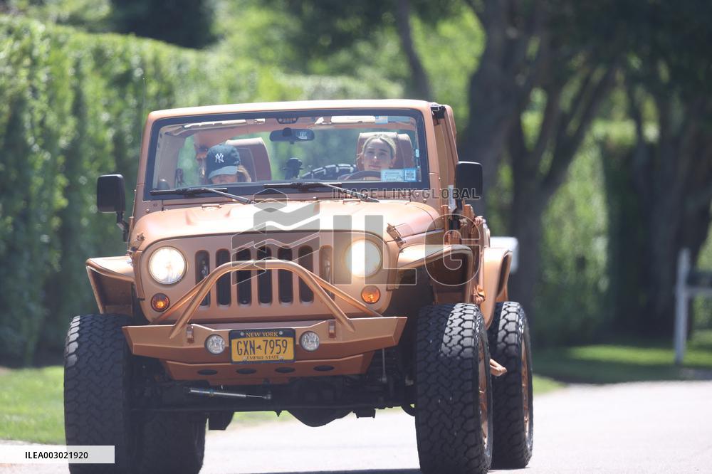 Jennifer Lopez At The Gym - Hamptons
