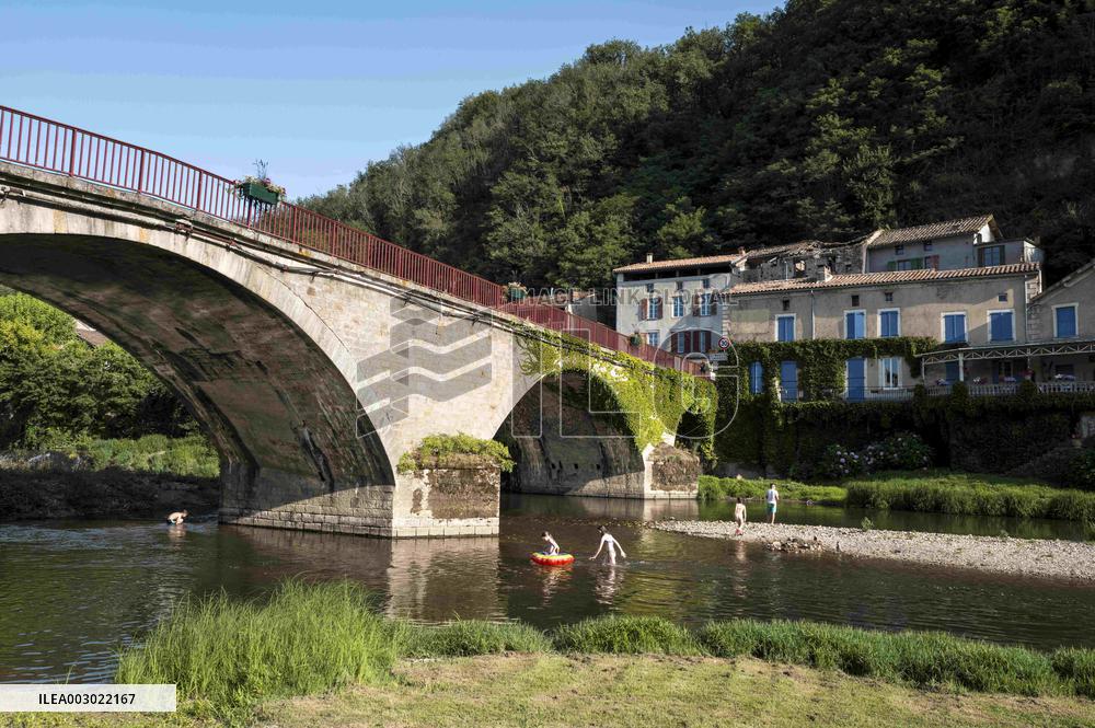 Laguepie, A Tourism And Ecological Site - France