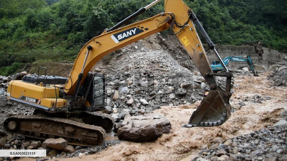 (SpotNews)CHINA-SICHUAN-HANYUAN-FLASH FLOODS-RESCUE (CN)