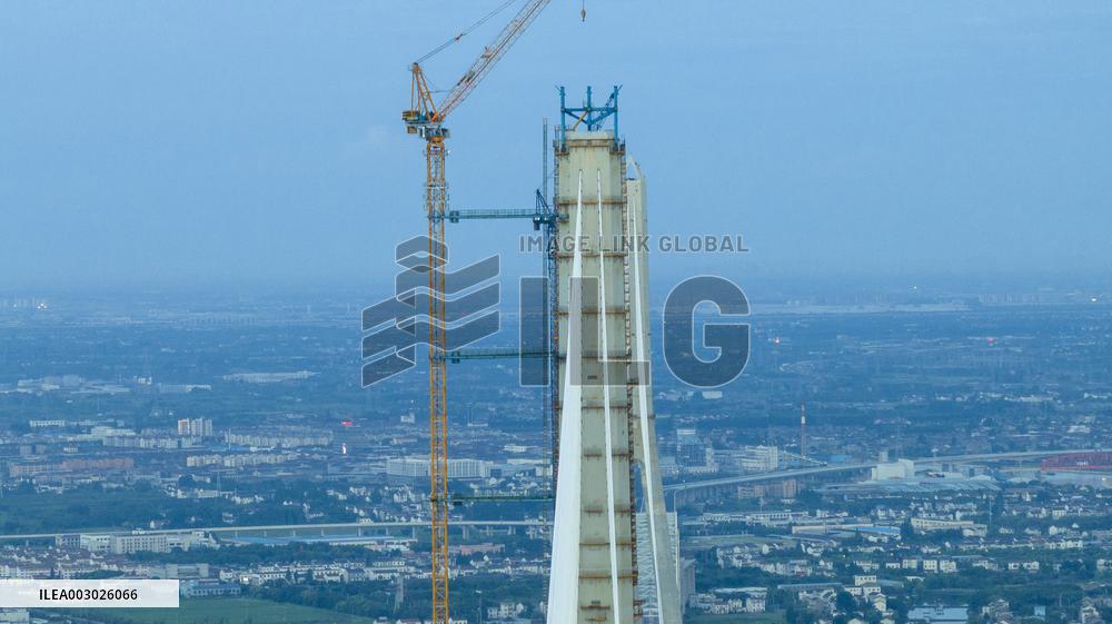 Chang-Tai Yangtze River Bridge Construction in Taixing