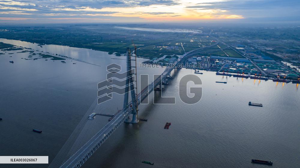 Chang-Tai Yangtze River Bridge Construction in Taixing
