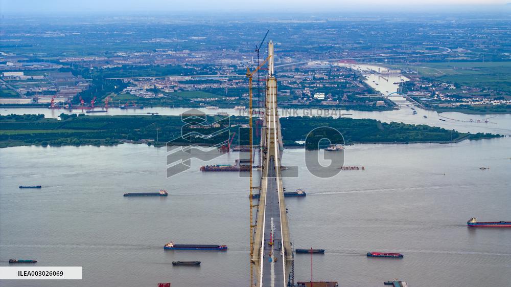 Chang-Tai Yangtze River Bridge Construction in Taixing
