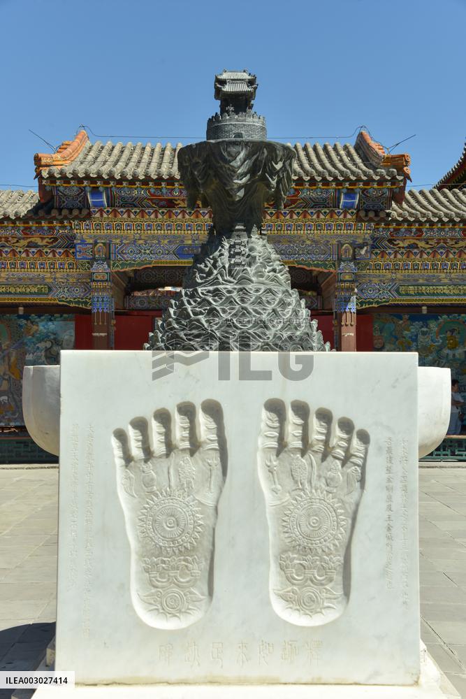 Tourists Visit Wuliang Temple in Hohhot