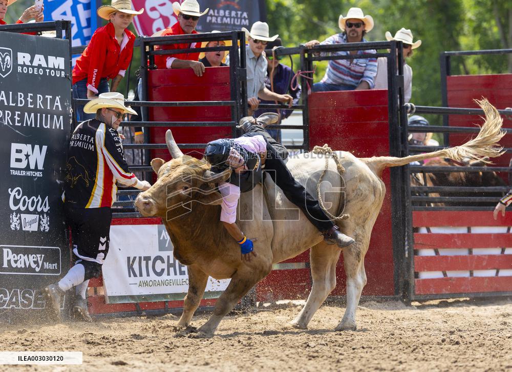 (SP)CANADA-ONTARIO-ERIN-RODEO TOUR