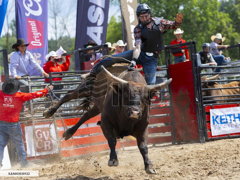 (SP)CANADA-ONTARIO-ERIN-RODEO TOUR