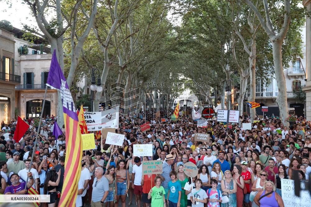 Thousands Protest Against Mass Tourism - Mallorca