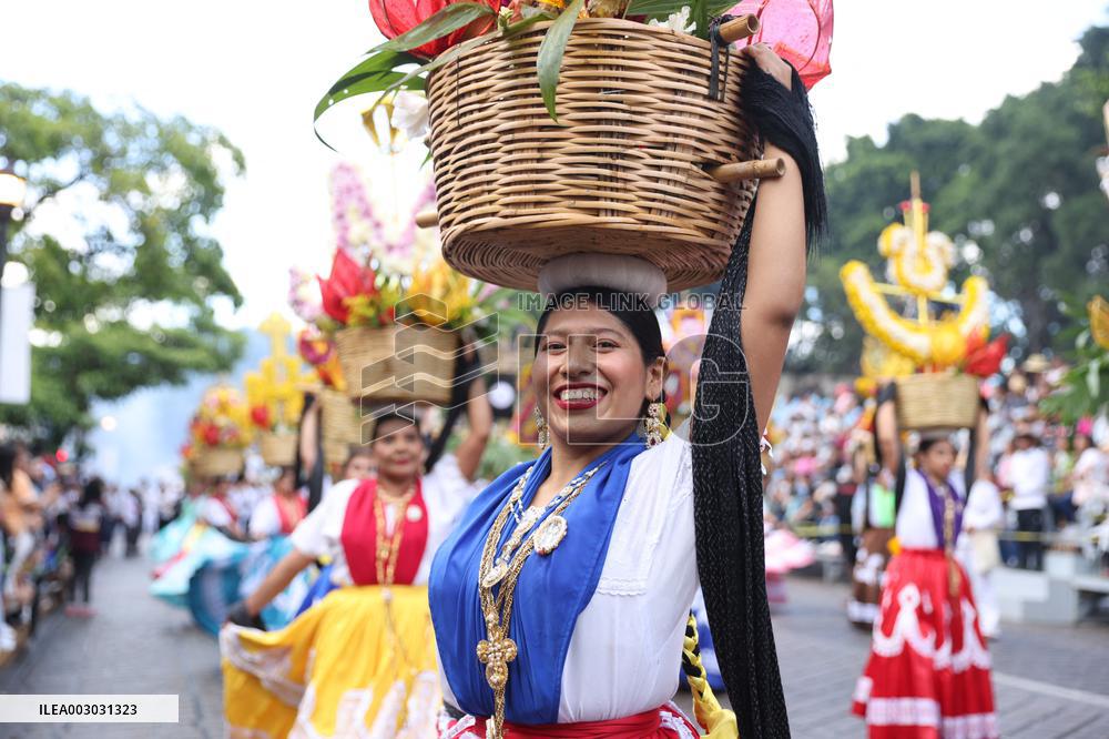 MEXICO-OAXACA-GUELAGUETZA-PARADE