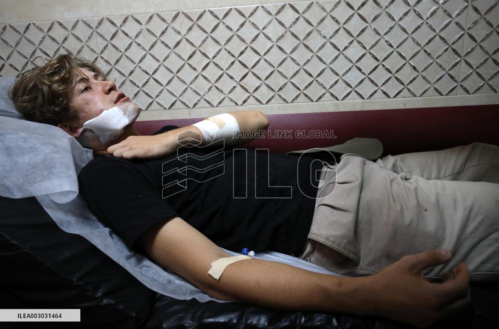 MIDEAST-NABLUS-INJURED FOREIGN VOLUNTEERS