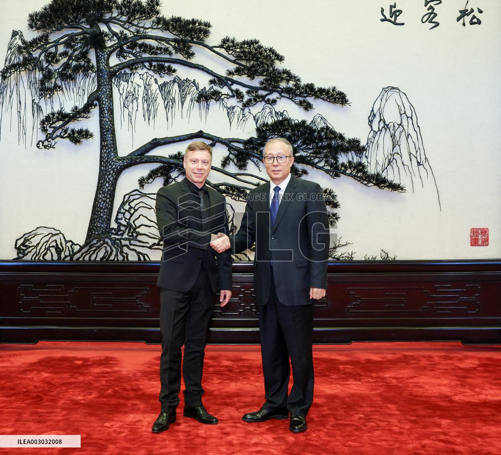 CHINA-BEIJING-LI HONGZHONG-MARTIN SCHIRDEWAN-MEETING (CN)