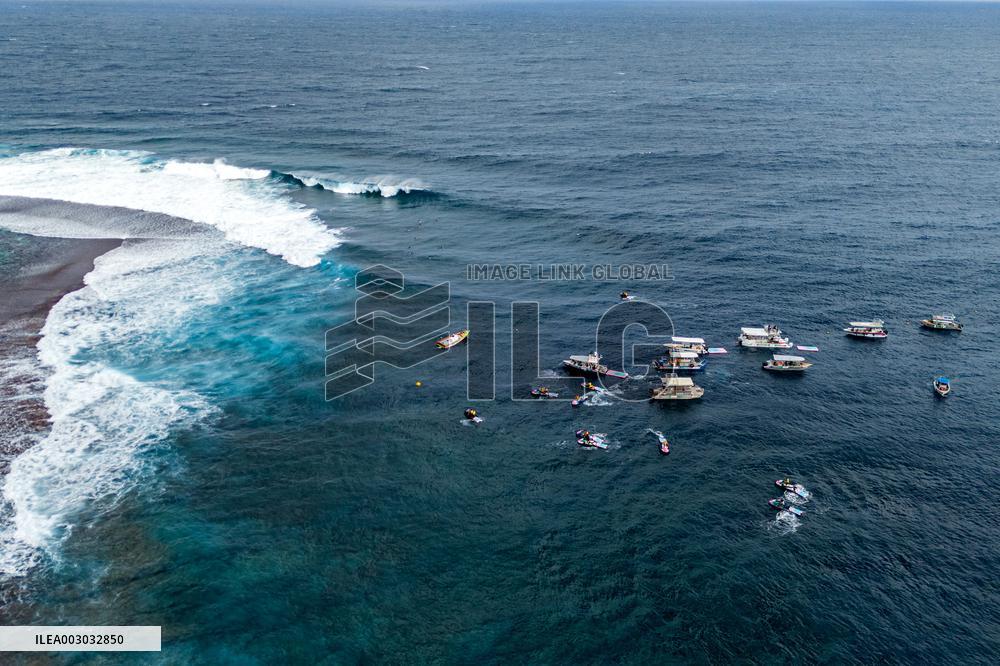 (PARIS2024)FRENCH POLYNESIA-TAHITI-SUFRING-TRAINING