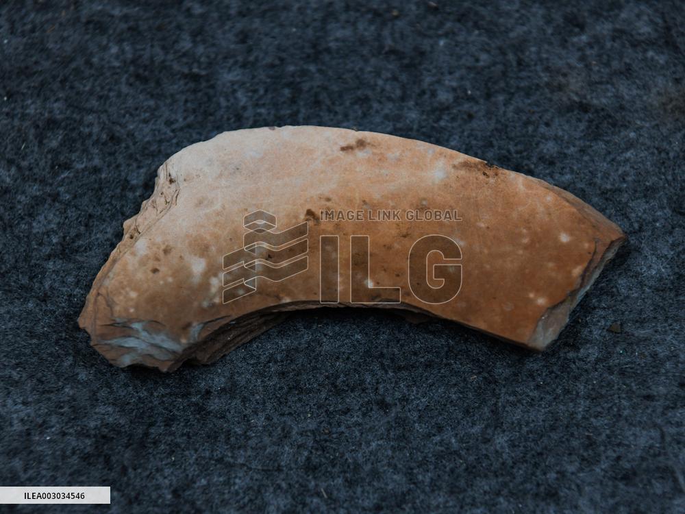 (FOCUS)CHINA-SICHUAN-SANXINGDUI RUINS-DISCOVERIES-WORKSHOP-JADE-STONE (CN)