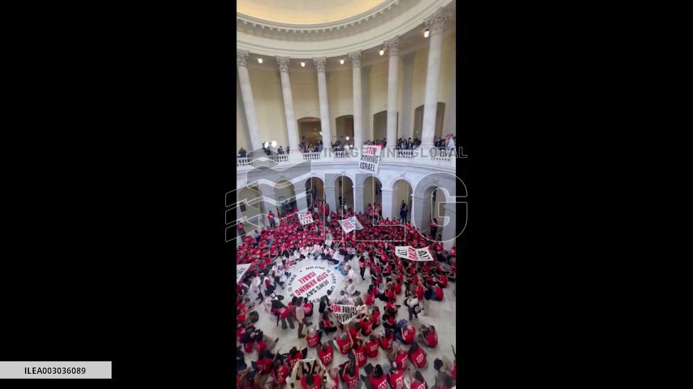 US: Protesters Arrested After Taking Over Capitol Building Ahead Of Netanyahu’s Speech 4
