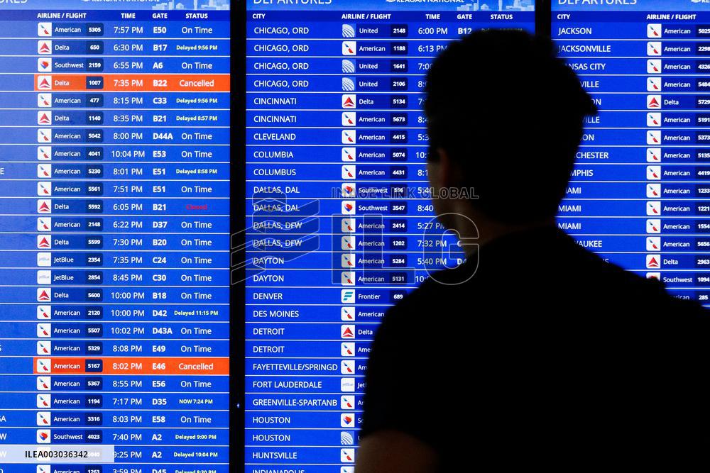 Air Travel Delays Continue - Washington