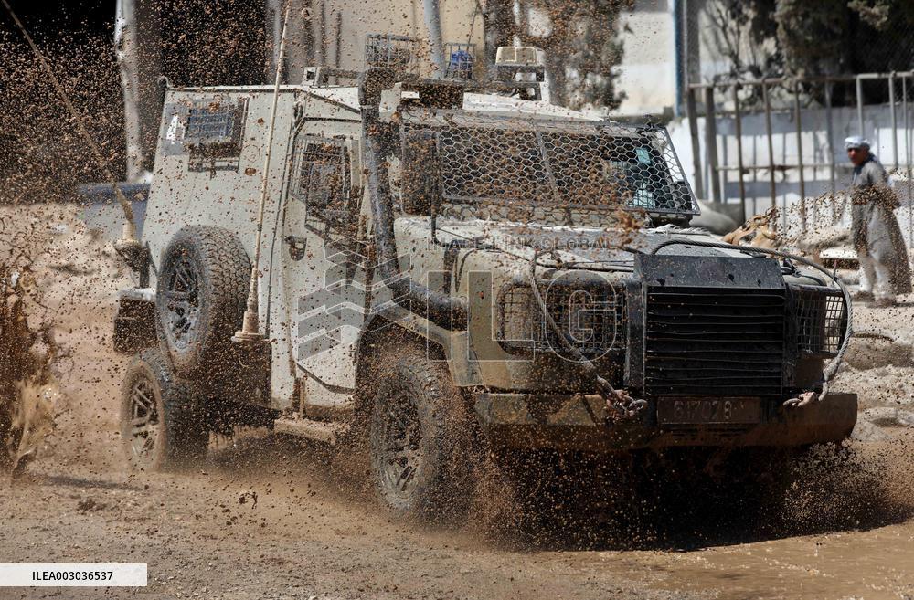 7 Palestinians Killed In Israeli Raids - West Bank