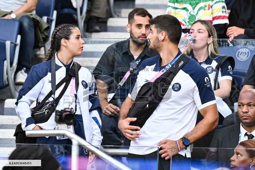 Paris 2024 - Security during Israel v Mali