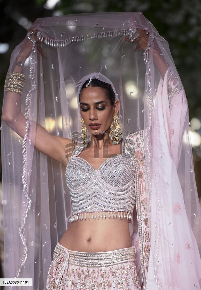 INDIA-NEW DELHI-INDIA COUTURE WEEK