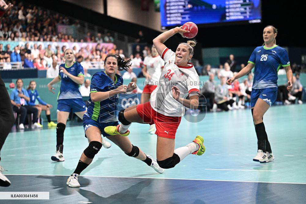 Paris 2024 - Women's Handball - Slovenia v Denmark