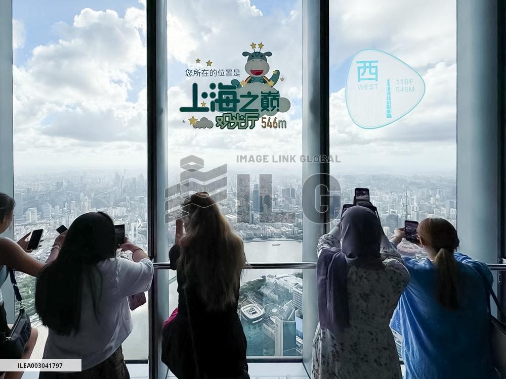 CHINA-SHANGHAI-INTERNET CELEBRITIES-VISIT (CN)