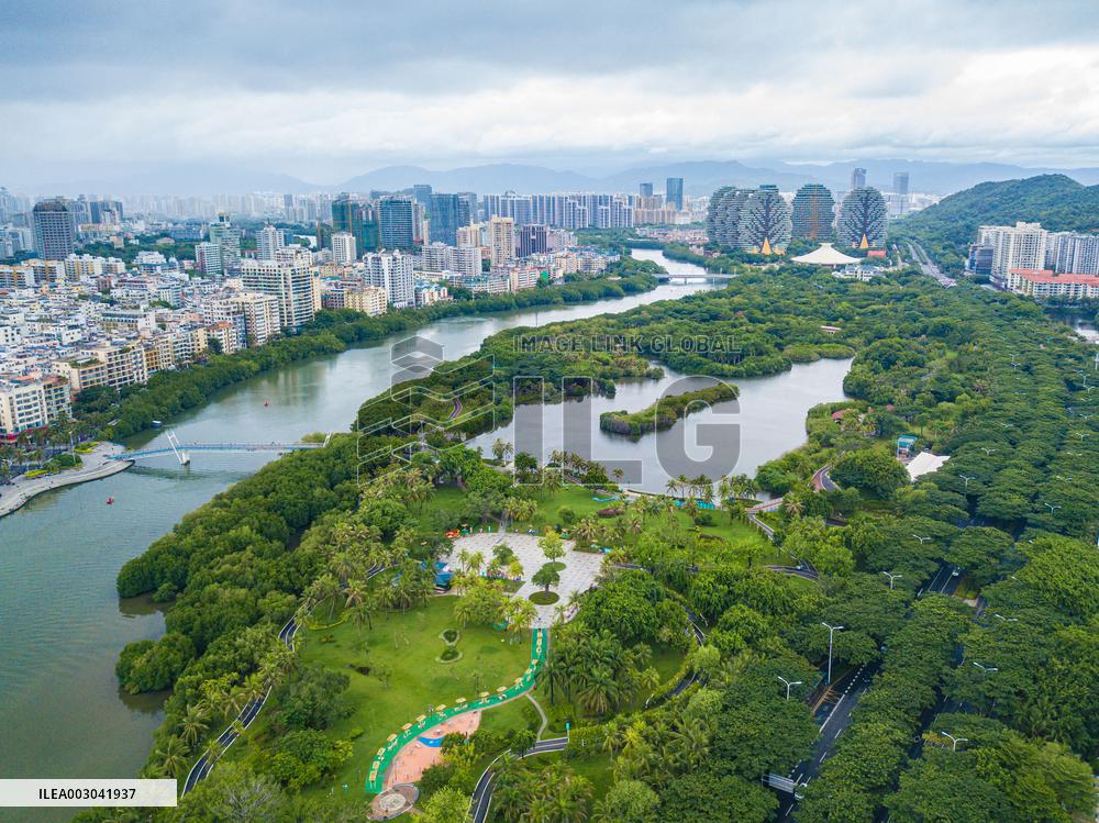 (HainanOutlook) CHINA-HAINAN-SANYA-SUMMER SCENERY (CN)