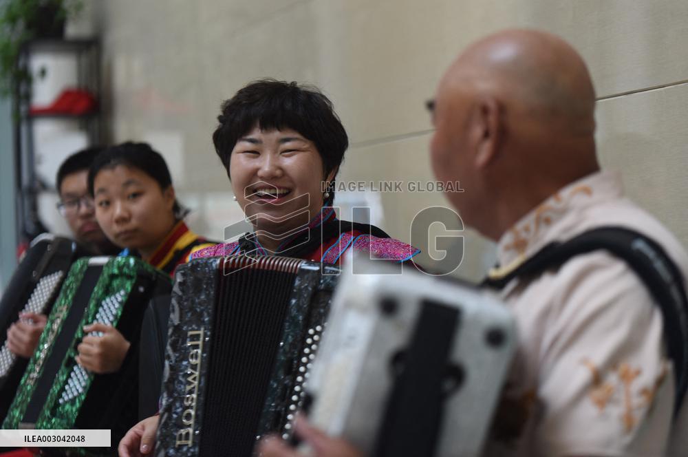 CHINA-XINJIANG-TACHENG-CULTURE-ACCORDION (CN)