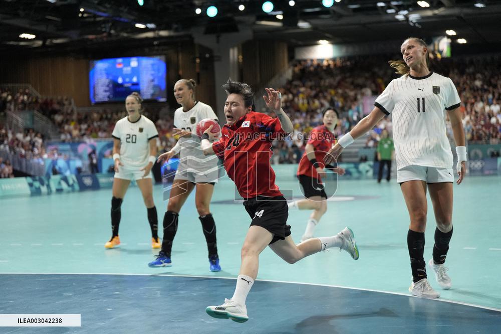 Paris 2024 - Handball - Germany v South Korea
