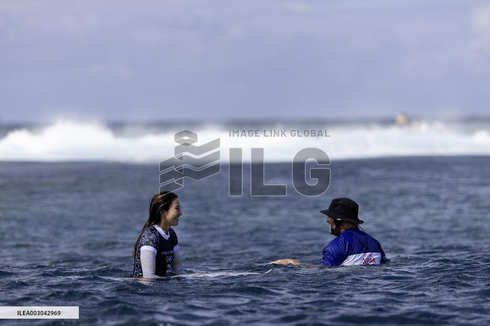 Paris 2024 - Surfing Training Session
