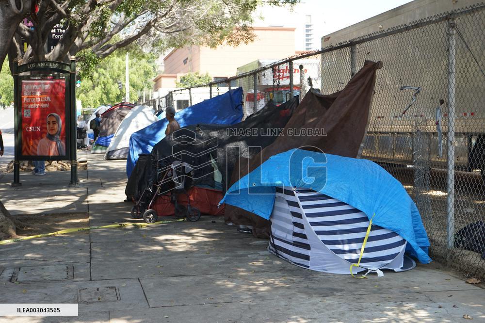 U.S.-CALIFORNIA-LOS ANGELES-HOMELESS ENCAMPMENTS