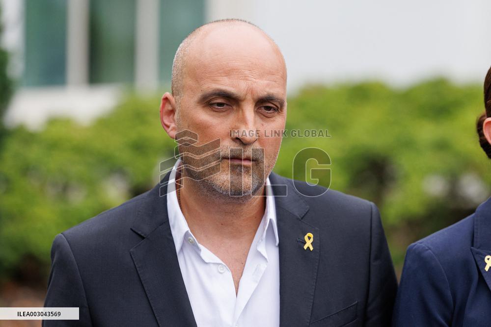 DC: Families of Americans held hostage by Hamas Speak to Press at White House