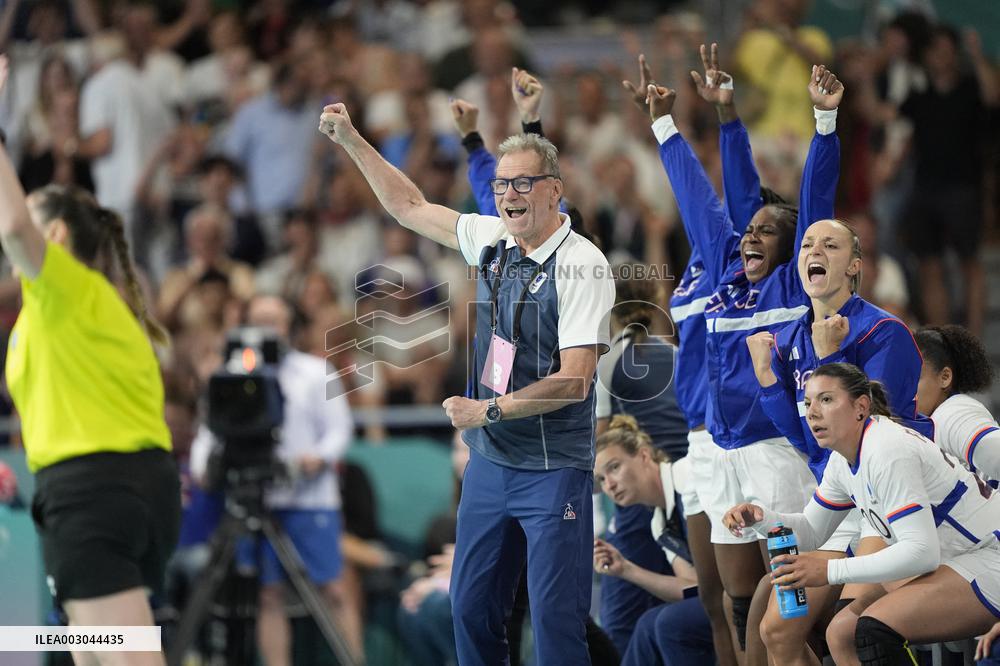 Paris 2024 - Handball - France v Hungary