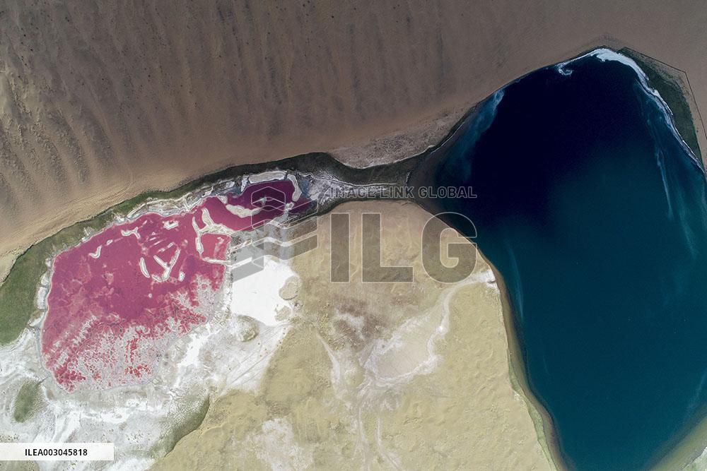 Badain Jaran Desert sand Mountain Lake Group Inscribed on World Heritage List