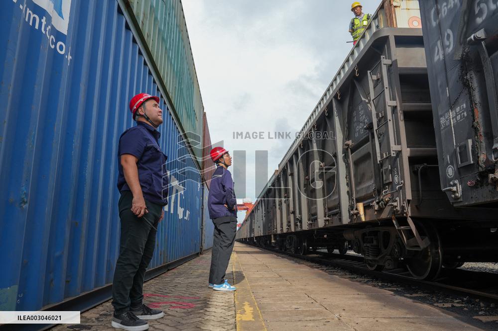 CHINA-JIANGSU-LIANYUNGANG-KAZAKHSTAN-LOGISTICS COOPERATION (CN)