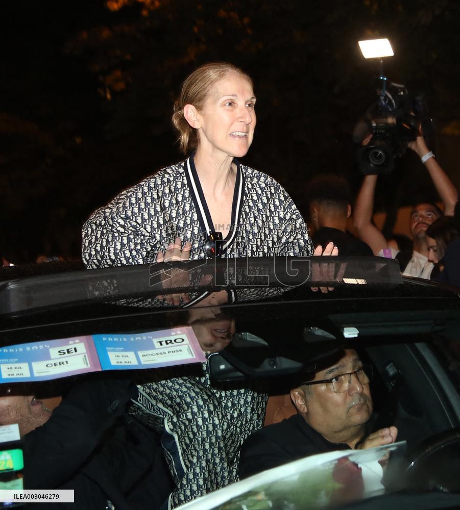 Celine Dion Standing Outside Car Roof - Paris