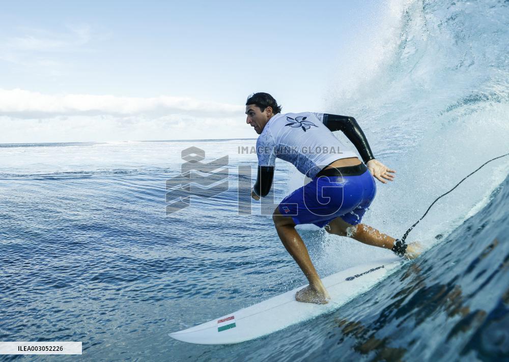 Paris 2024 - Surfing Training Session