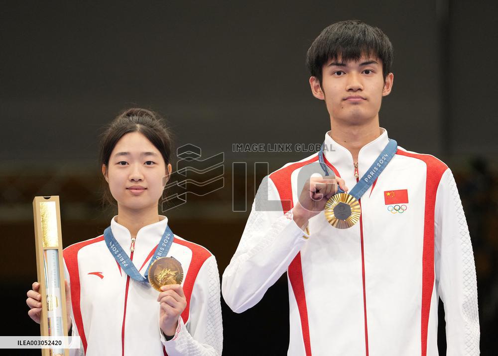 (PARIS2024)FRANCE-CHATEAUROUX-SHOOTING-10M AIR RIFLE MIXED TEAM-AWARDING CEREMONY