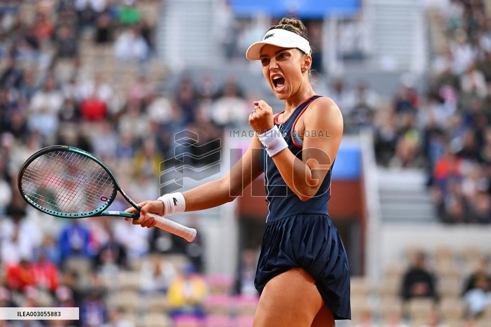 Paris 2024 - Tennis - Caroline Garcia v Jaqueline Cristia